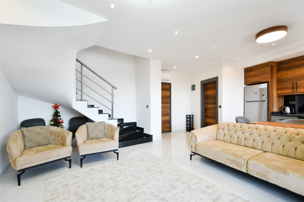 2+1 duplex for rent in a residential complex with hotel-like amenities, Mahmutlar, Alanya
