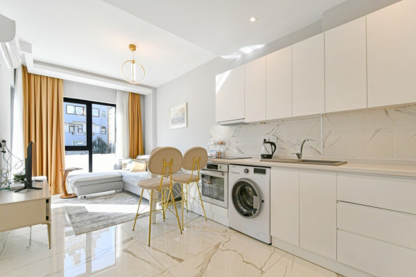 Bright 1+1 Apartment for Rent in the Center of Alanya